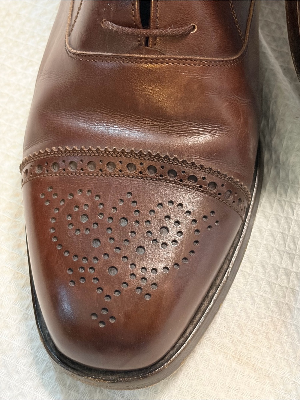 Bally made in Switzerland Men's Brown Wingtip Brogue Cap-Toe Oxford